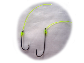 Tying the Snell Knot on a straight-eyed hook and a crank-eyed hook